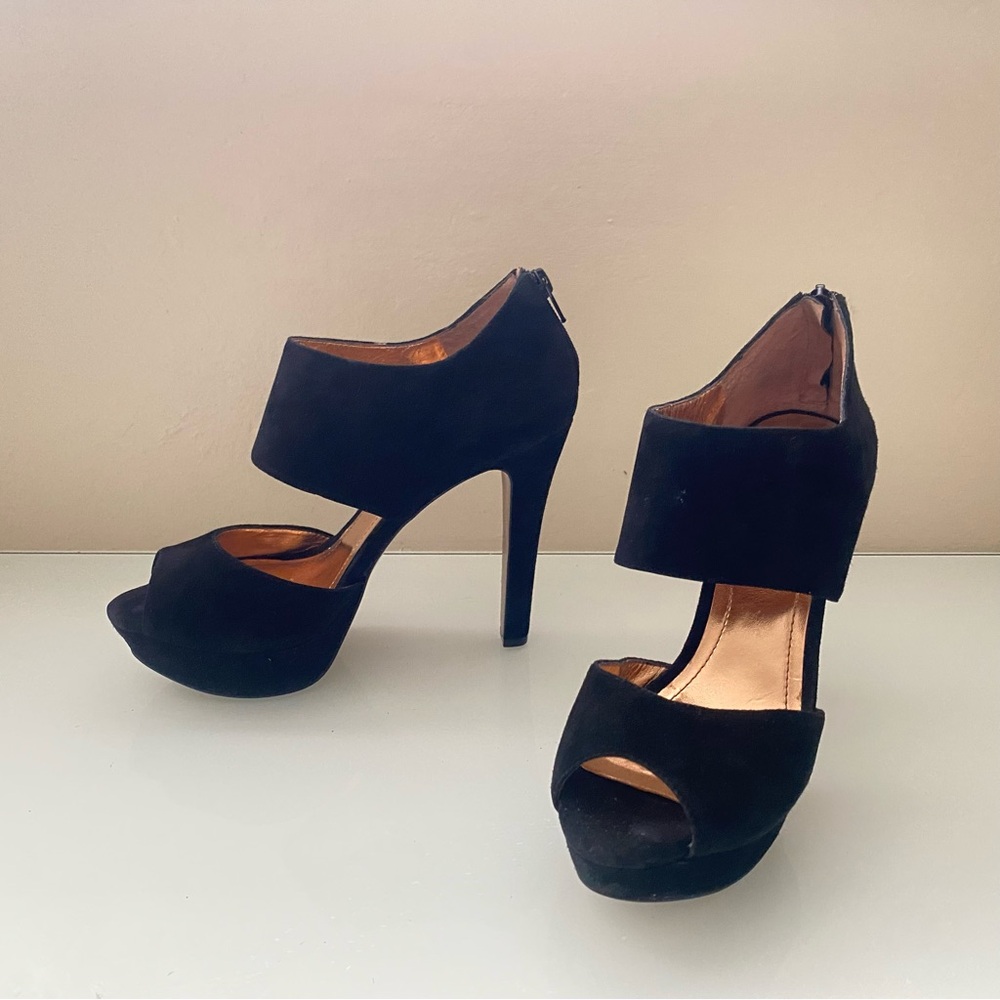 BCBG Suede leather Black Peep-Toe Platform Dress Heels Size 8B - Picture 5 of 12